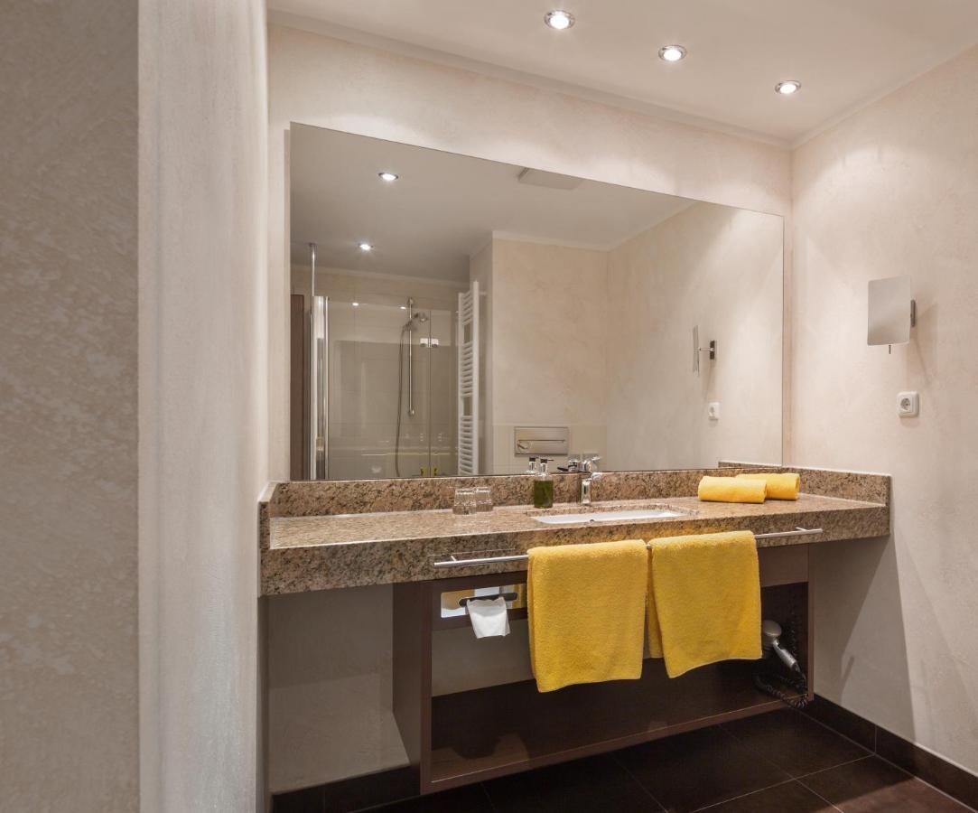 Wirtshaus & Hotel Goldener Greif Edelsfeld Zewnętrze zdjęcie