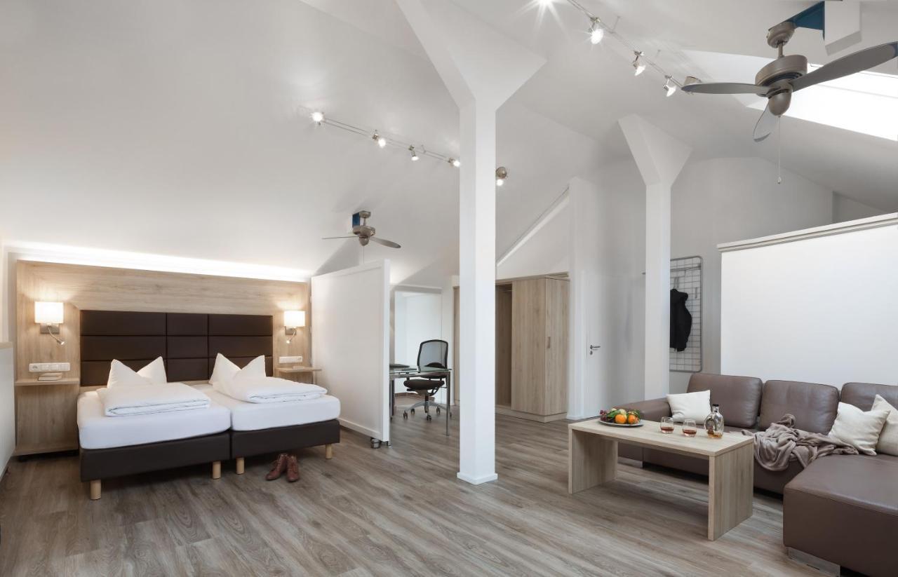 Wirtshaus & Hotel Goldener Greif Edelsfeld Zewnętrze zdjęcie