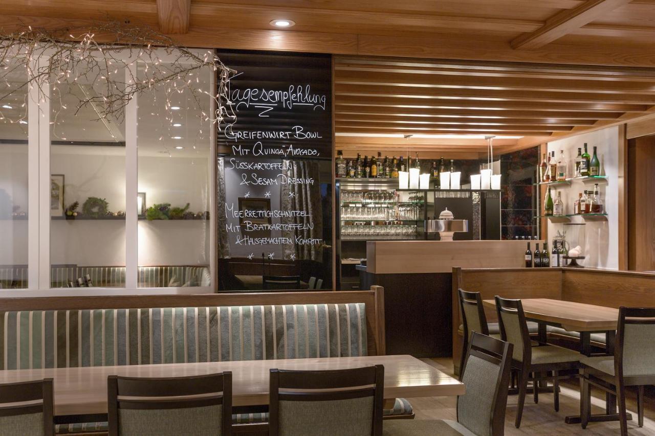 Wirtshaus & Hotel Goldener Greif Edelsfeld Zewnętrze zdjęcie