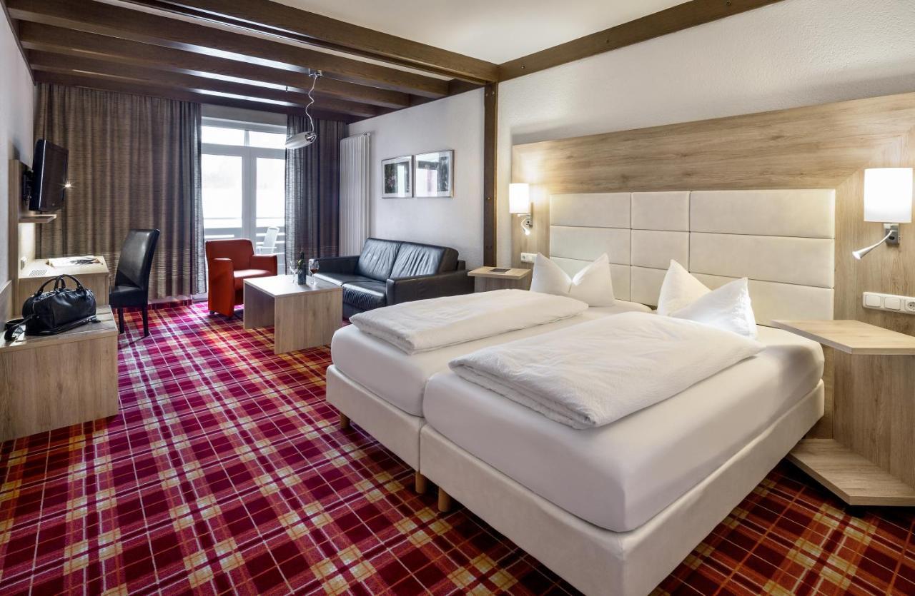 Wirtshaus & Hotel Goldener Greif Edelsfeld Zewnętrze zdjęcie