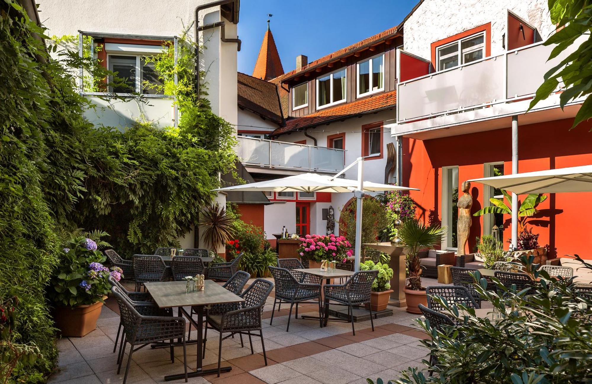 Wirtshaus & Hotel Goldener Greif Edelsfeld Zewnętrze zdjęcie